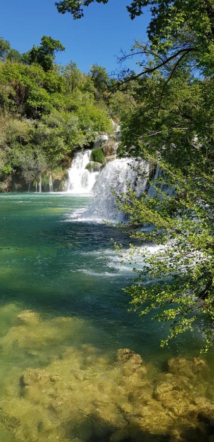Готель Adriasobe Водице Екстер'єр фото